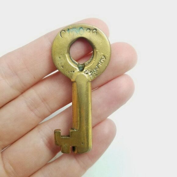 Vintage Adlake Hollow Barrel Brass Switch Key L.V Railroad Lehigh Valley - Picture 7 of 7